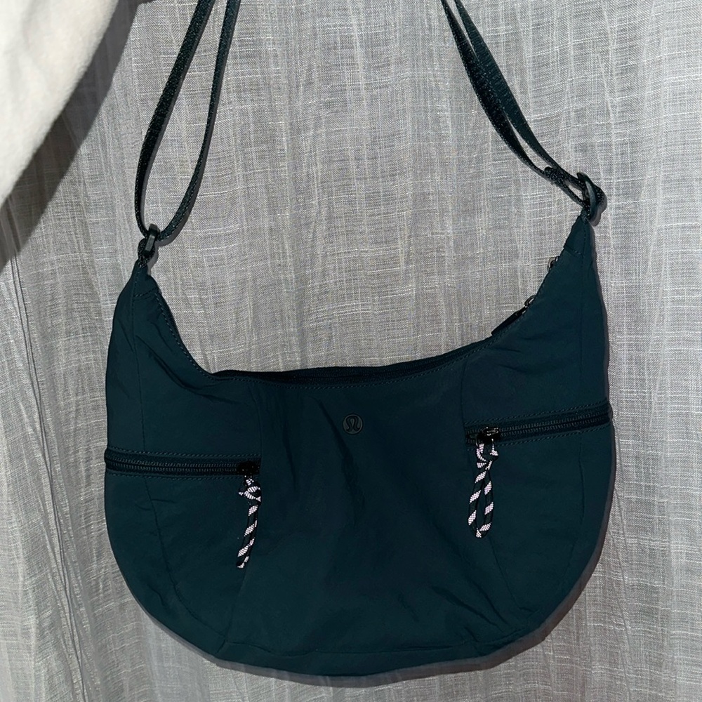 COPY - Lululemon Slouchy Sling Bag NWT